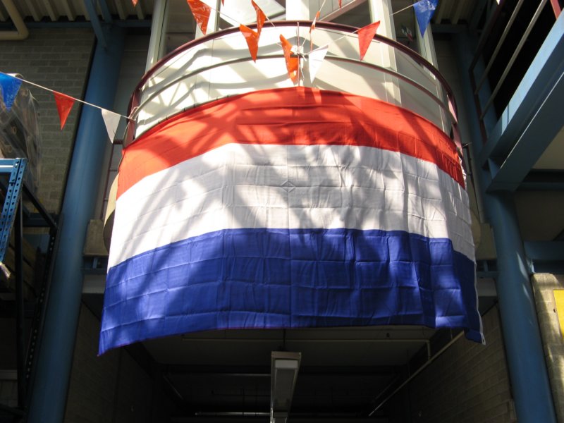 oranjestemmingbijnedtrain.jpg