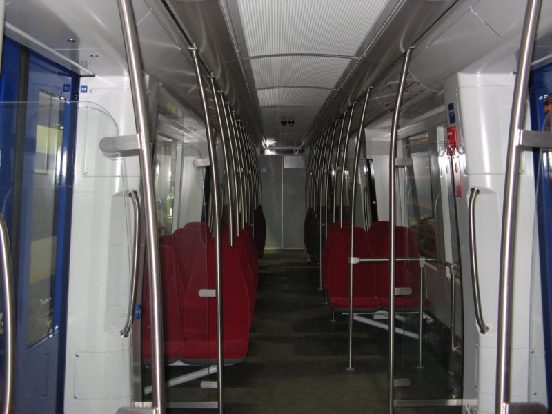 binnenindenieuwerandstadrailtrein2.jpg