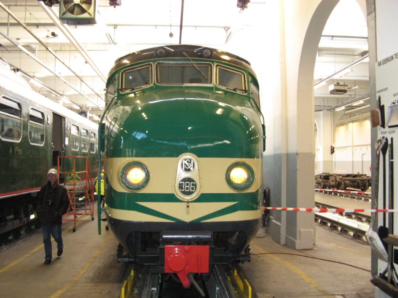dehondekop386waserook.jpg