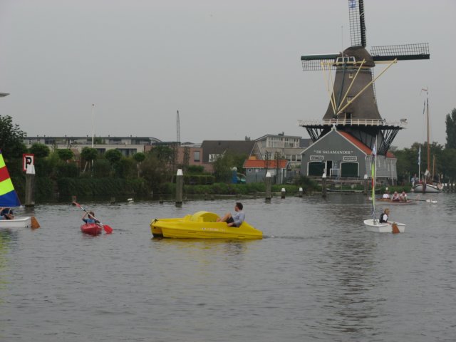 eenwaterfietsopdevliet.jpg
