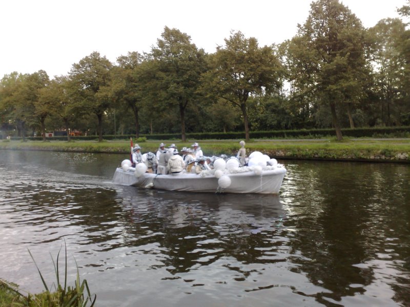 eenbootjeopdevliet.jpg
